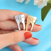 tooth brooches medical metal enamel pins dentist shirt bag lapel pin badge jewelry gift for doctors nurse medical wholesale