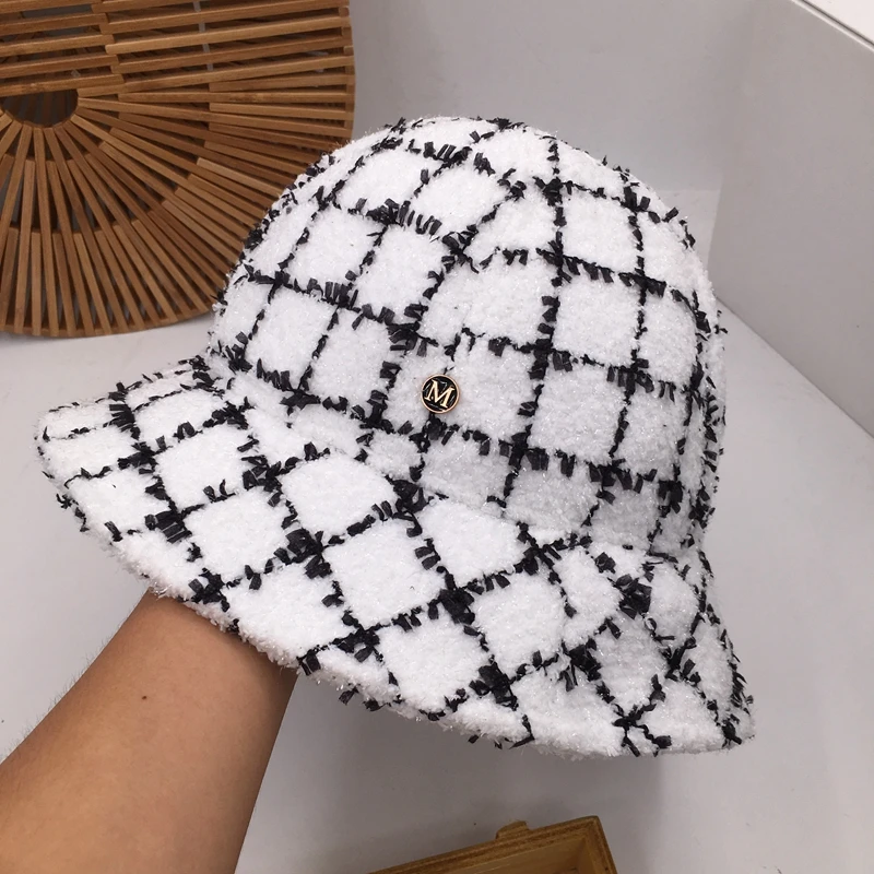 Шляпа рыбака женский черно белый клетчатый вязаный японский литературный Джокер