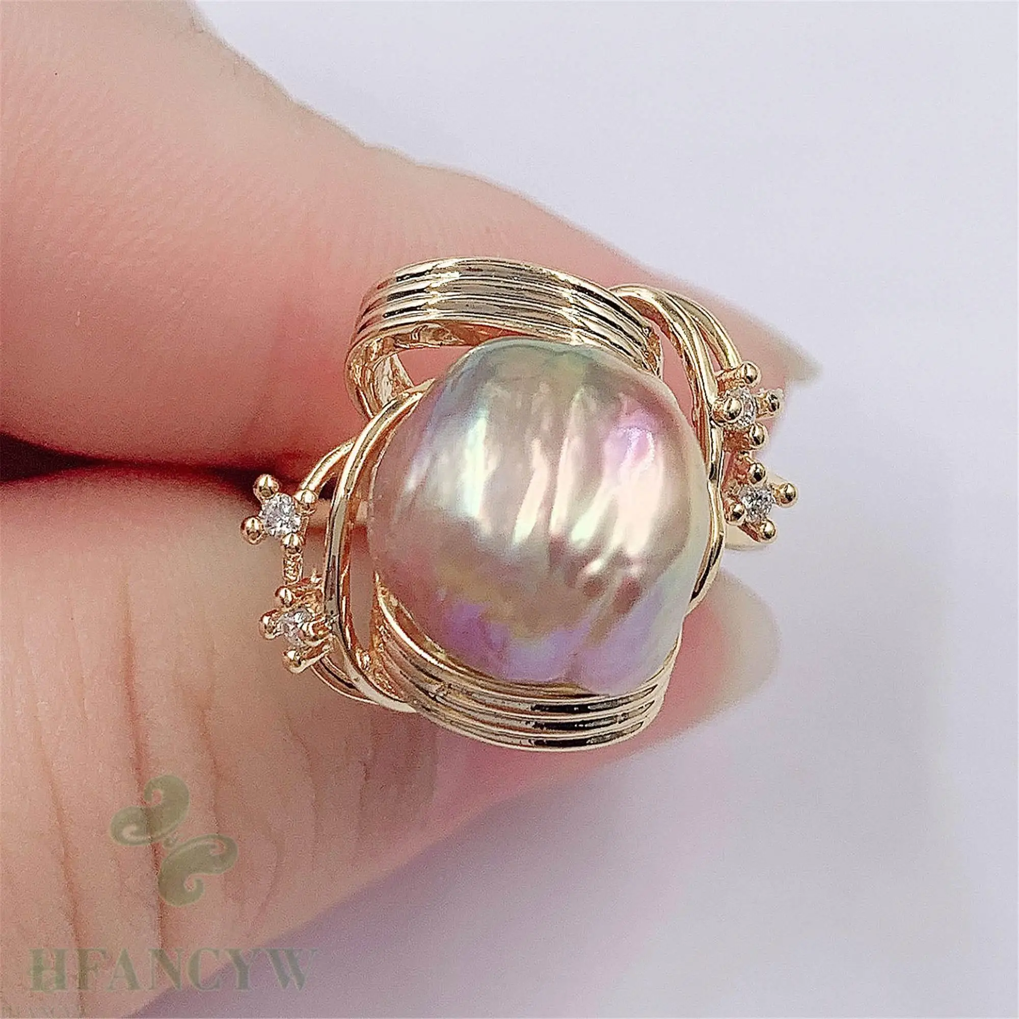 Многоцветное открытое регулируемое кольцо в стиле барокко с жемчугом и