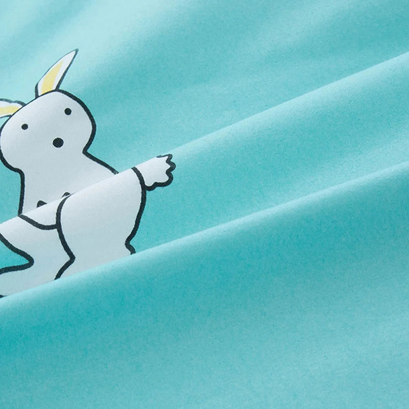 Детский комплект постельного белья из четырех предметов с рисунком мультфильма