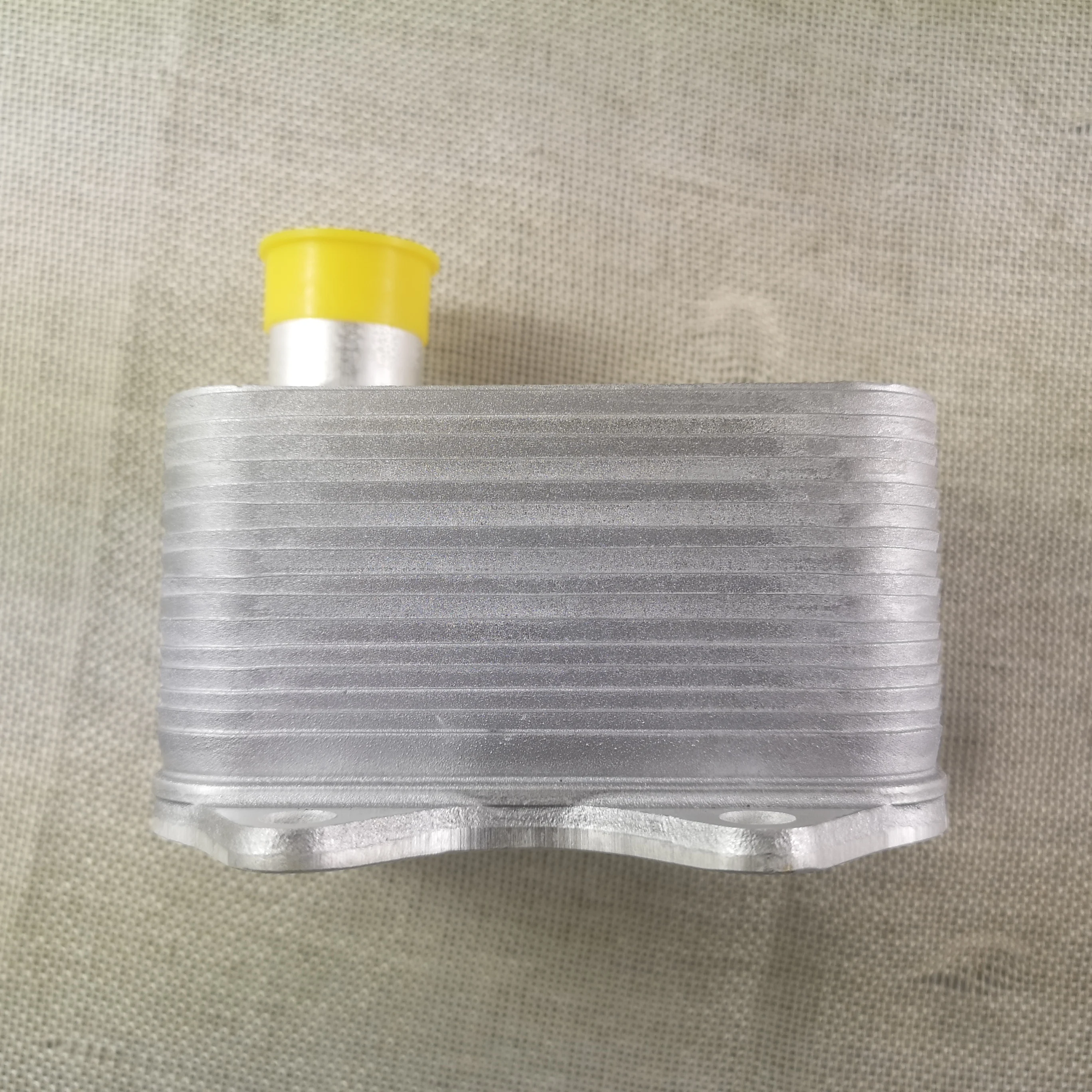 Масляный радиатор двигателя A3 A4 ALLROAD A5 A6 Q3 VW BEETLE 06J 117 021J / 021D 021P 06J117021D 06J117021J|cooler