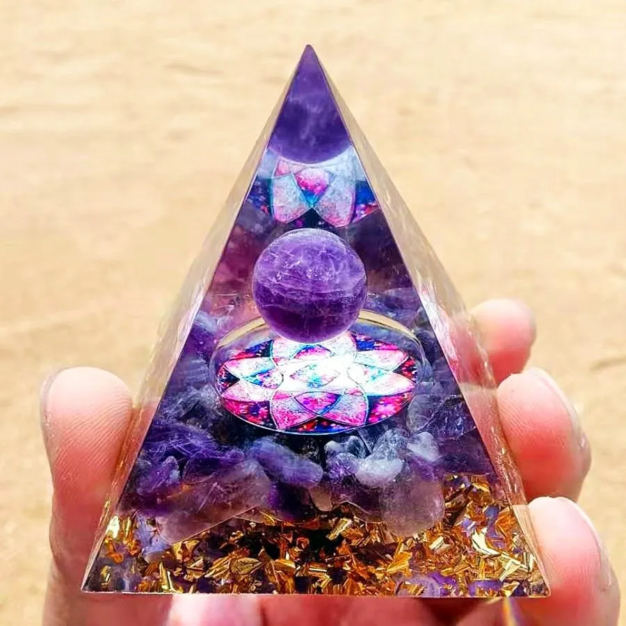 

Crystal Ball Ogan Pyramid Decoration Crushed Stone Resin Crafts Home Decoration Office Decoration