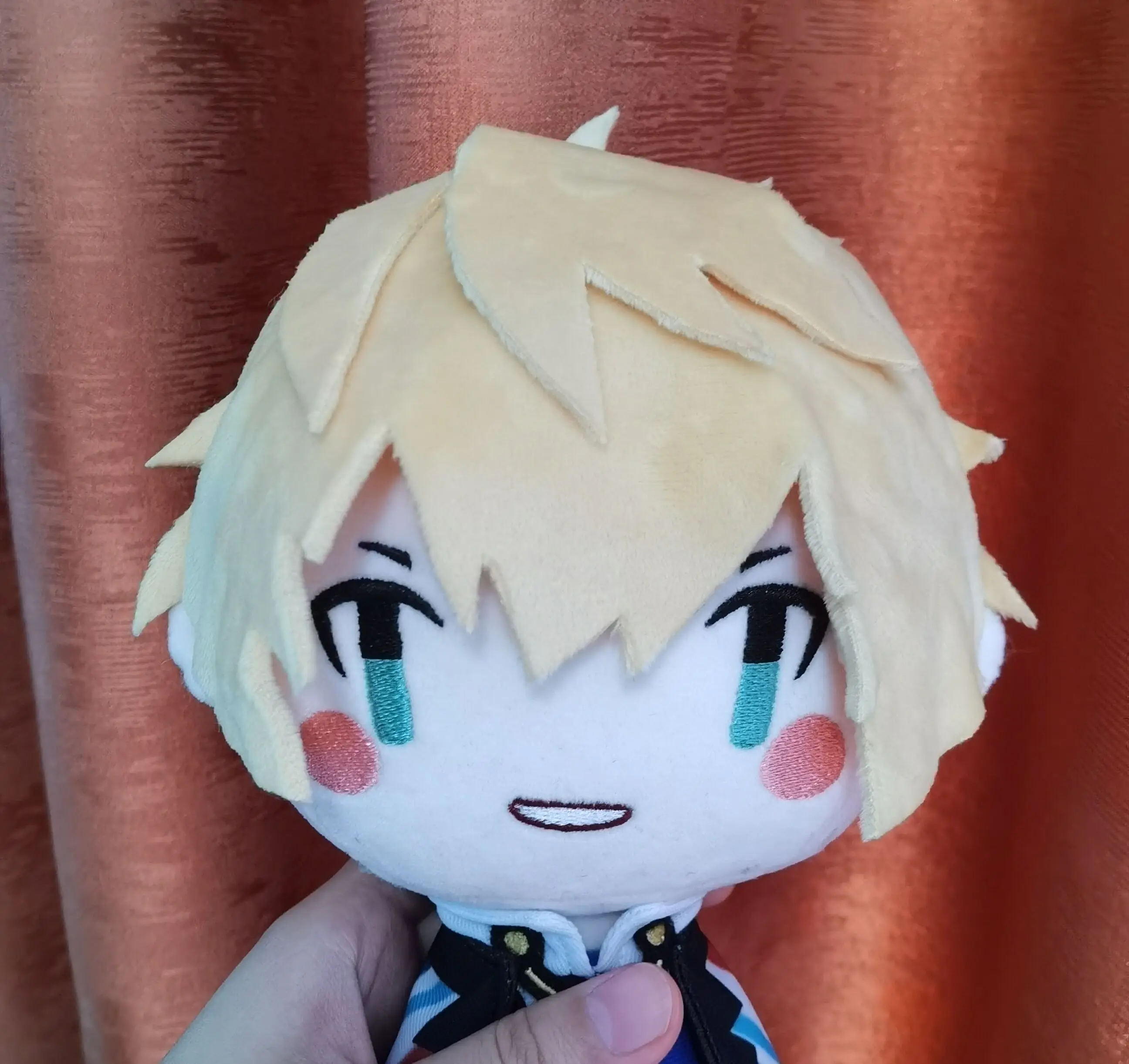 

Плюшевая кукла Артура пендригона, игрушка для косплея из аниме «Fate/stay night», брелок для ключей, реквизит, подарок, 20 см