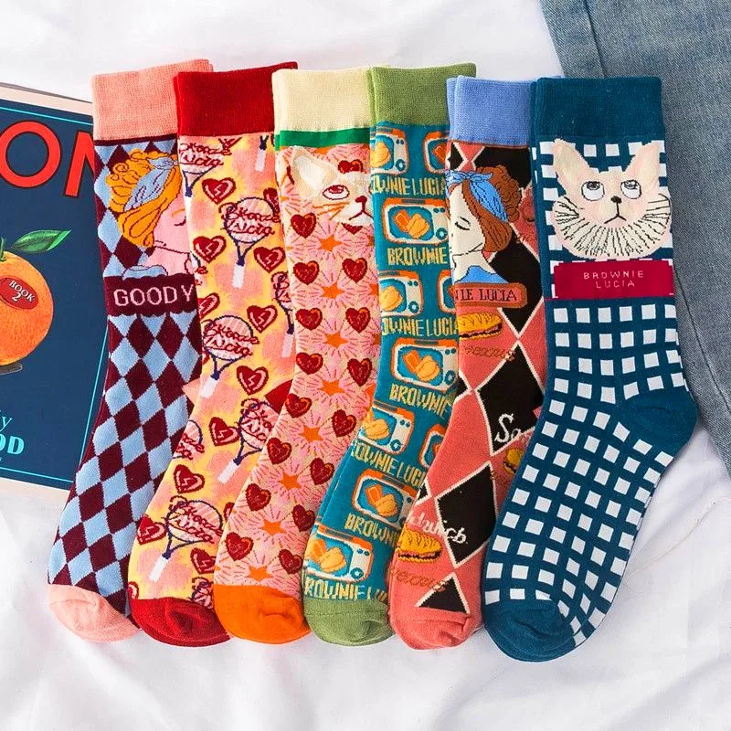 

2020 New Autumn and Winter Women Personalized French cat literary retro socks Hippo Japanese Cartoon Animal Funny cotton socks