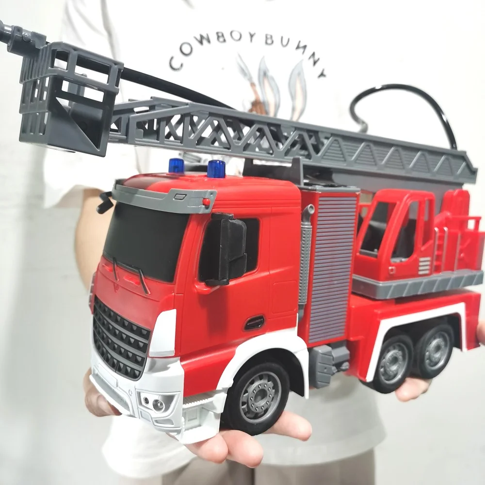 1/24 RC грузовик спасательный 2 4G дистанционное управление пожарная машина