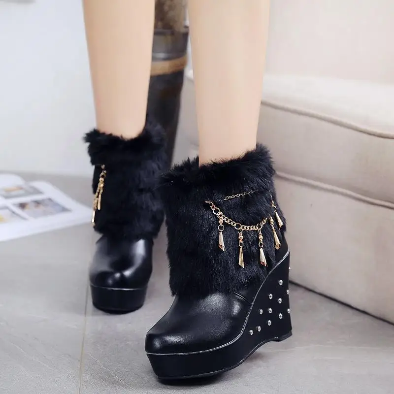 

2020 Autumn Winter New Sloping Heel Martin Boots Korean Version High Heel Fashion Women's Boots Casual Sleeve Thermal Snowshoes
