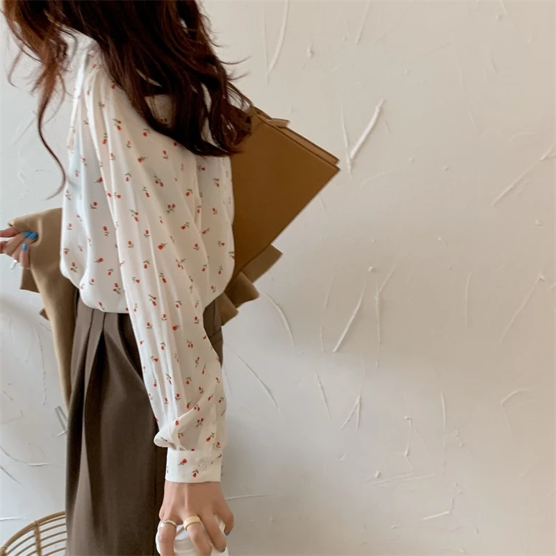 

YOSIBCD Women 2021 Fashion With Shoulder Pads Printed Cropped Blouses Vintage Long Sleeve Side Zipper Female Shirts Chic Tops