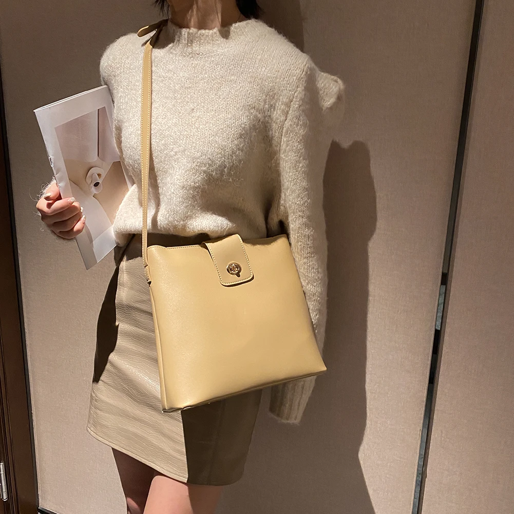 

PU Leather Fashion Crossbody Bags for Women 2021 New Commuter Totes Ladies Large Shoulder Bags Simple Travel Handbags Purses Hot