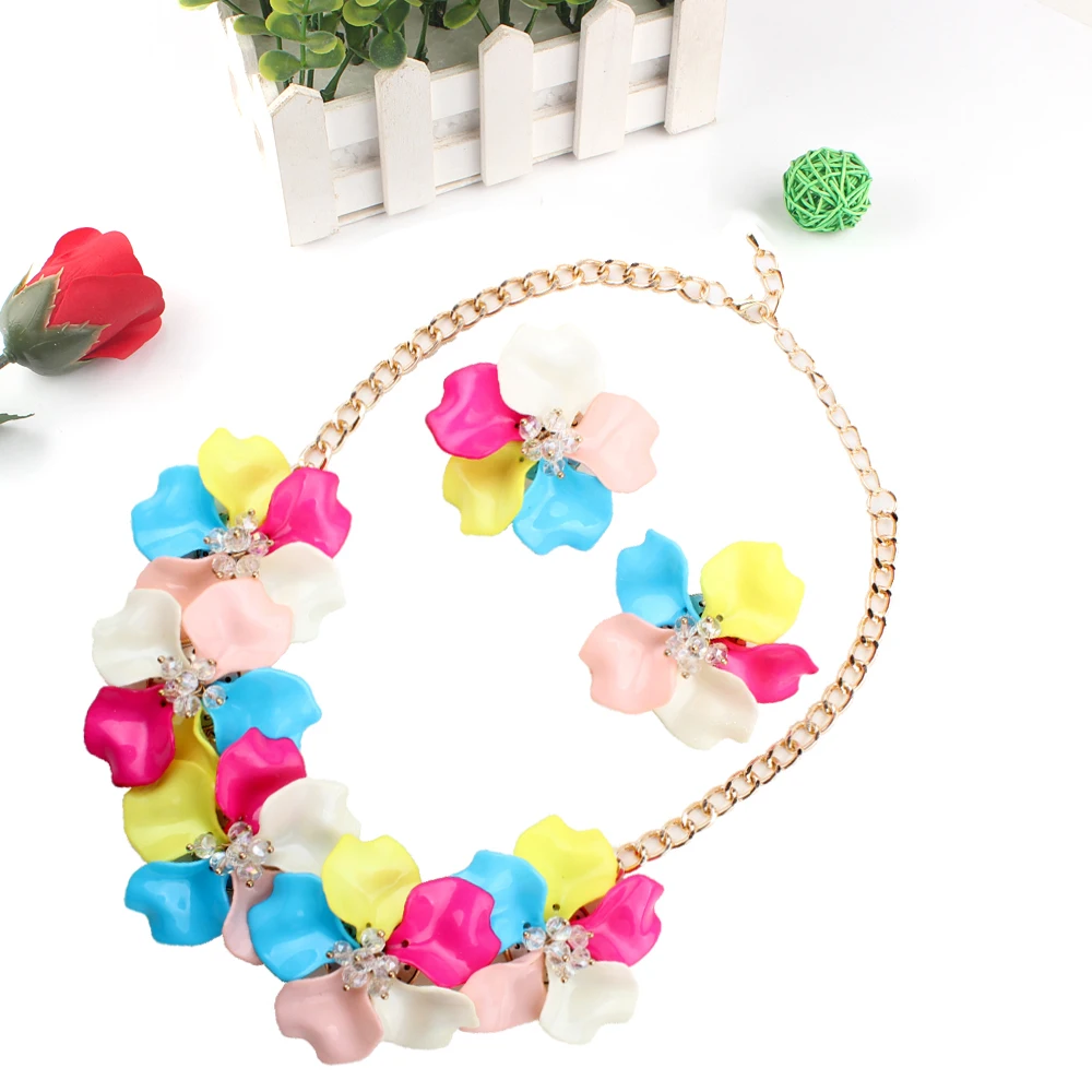 Женский комплект из колье и серёг с кристаллами | Украшения аксессуары