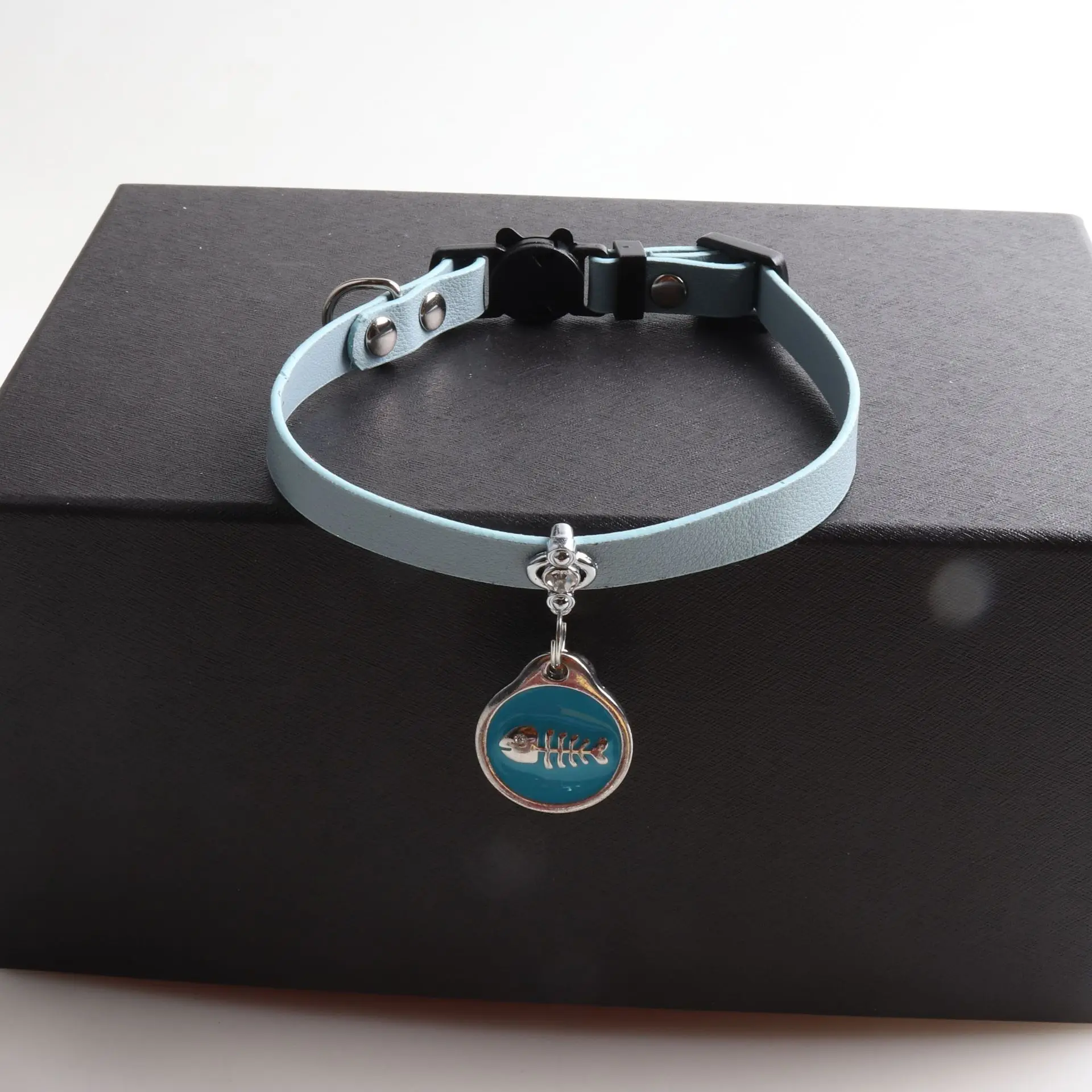 Ошейник из искусственной кожи в виде кошки металлический Регулируемый ошейник