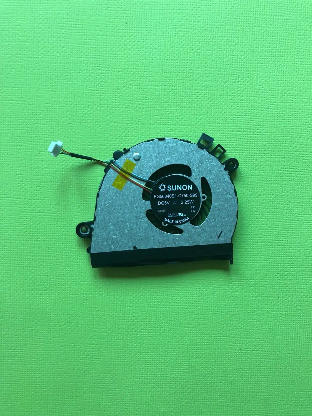 

Новый ноутбук процессорный кулер вентилятор подходит для Lenovo YOGA 710 710-14isk 710-15IKB DC 5V 0.45A EG50040S1-C750-S99 тетрадь вентилятор