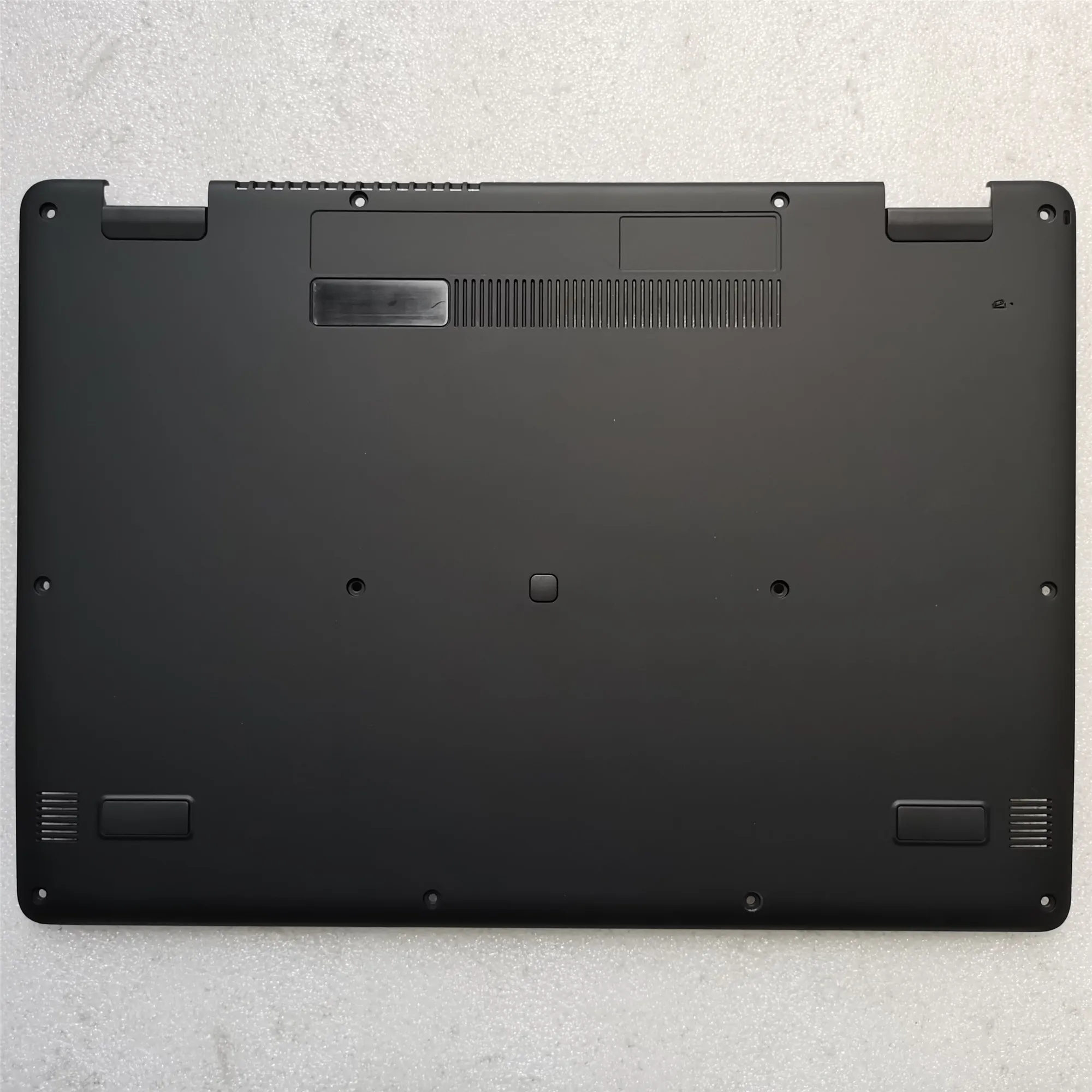 

Новый нижний чехол для ноутбука ACER 13N0-F8A0302