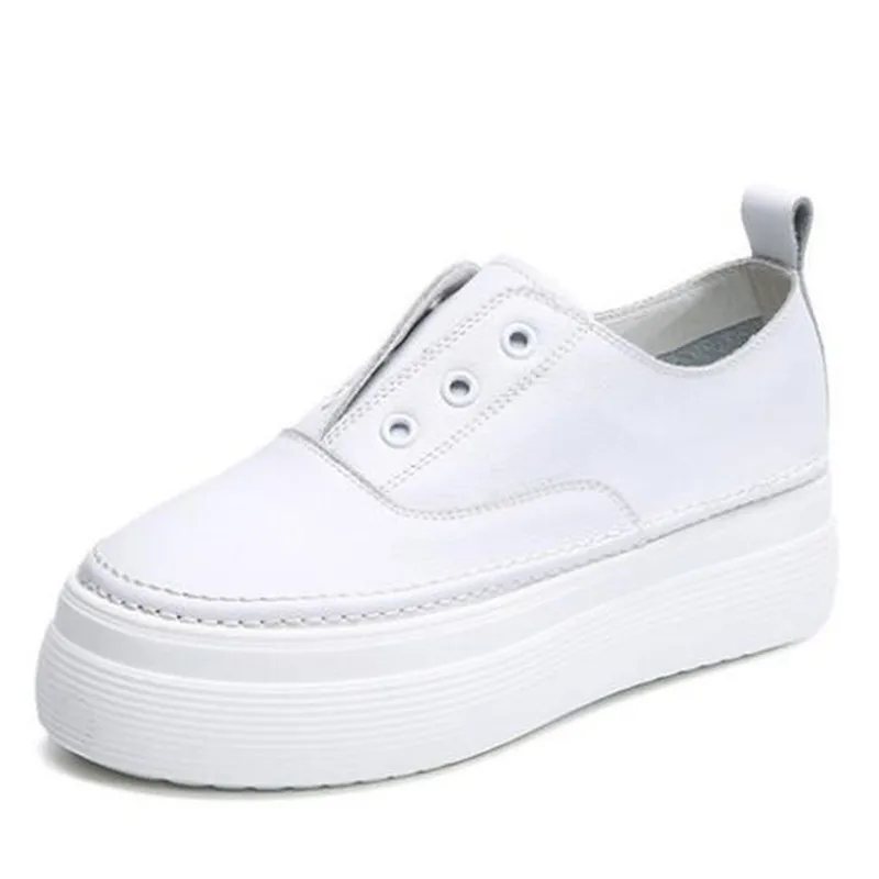 Женские кроссовки из натуральной кожи Белые Повседневные на толстой подошве