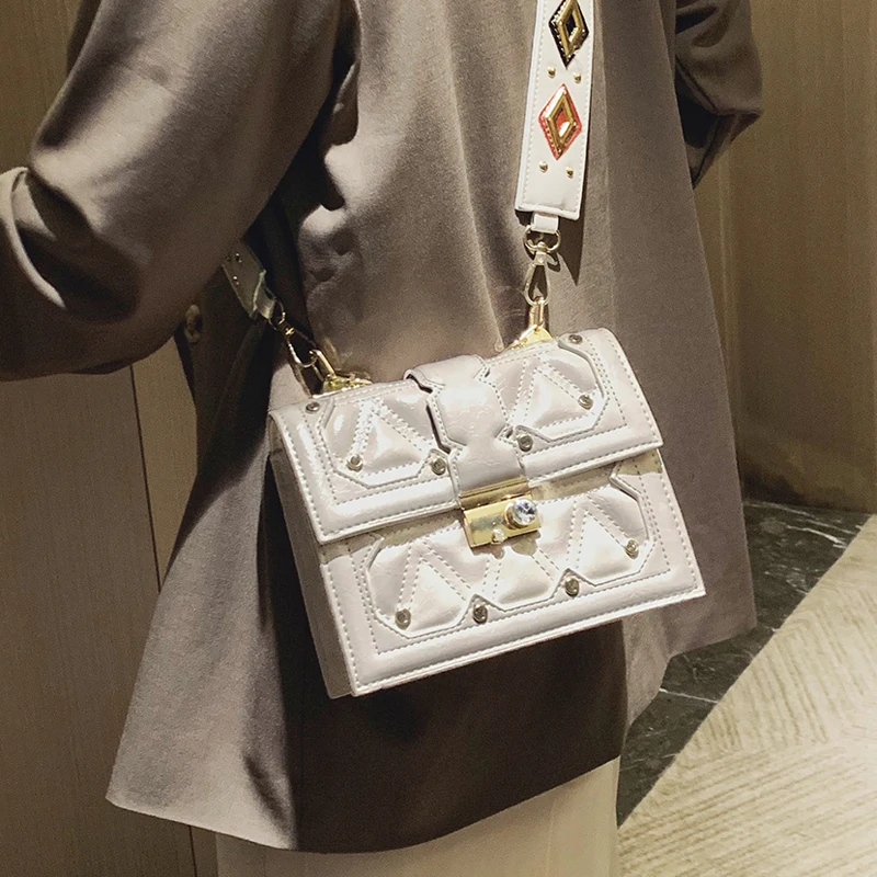 Роскошная Брендовая женская квадратная сумка с откидным клапаном новинка 2019