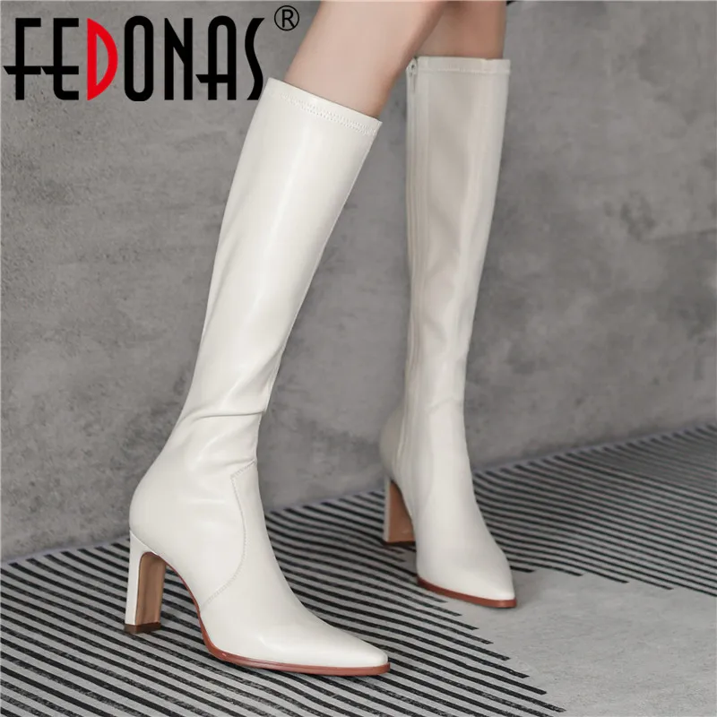 

FEDONAS/женские сапоги до колена на высоком каблуке с острым носком; Коллекция 2021 года; Зимняя обувь из натуральной кожи; Лидер продаж; Женские с...
