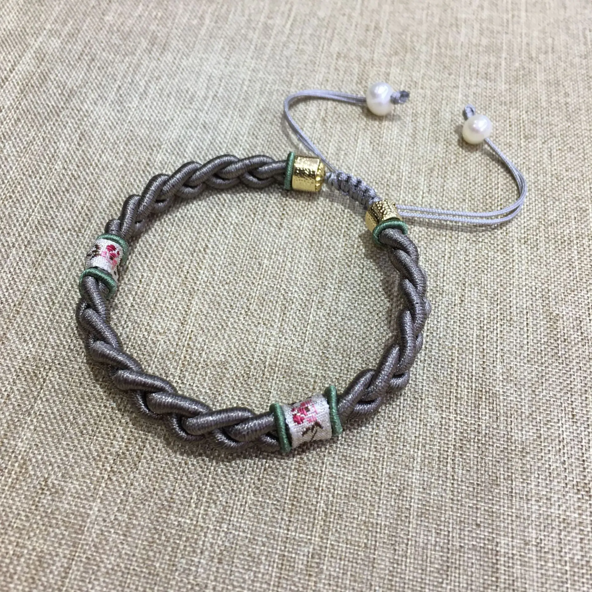 Оригинальный дизайн Ручная Веревка ручная работа нефрит/пчелиный