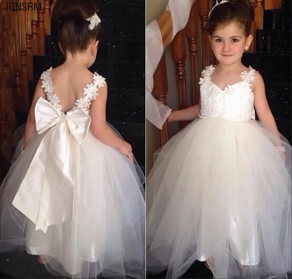 

Lovely Flower Girls Dresses For Weddings V Neck Tulle Lace Floor Length Backless Cheap Formal Girl's Dresses with Bow