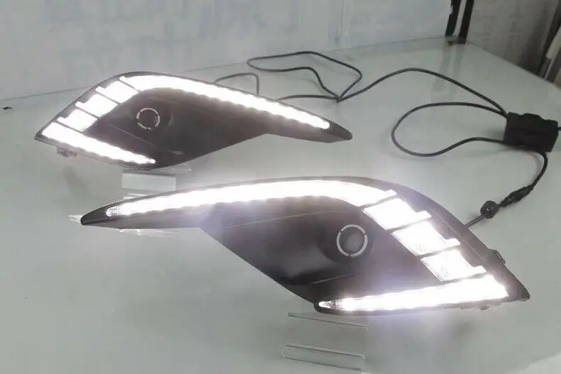 

Car LED Daytime Running Lights DRL / Yellow Turn Signal For Mazda 6 attez 2017-2018