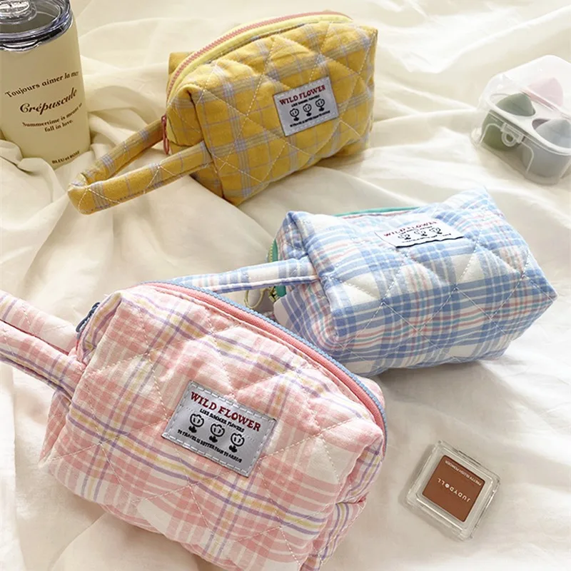 

Korean Plaid Portable Cosmetic Bag Cute Small Makeup Organizer Bags Wrist Cosmetic Pouch Zipper Beauty Case Student Pencil Case