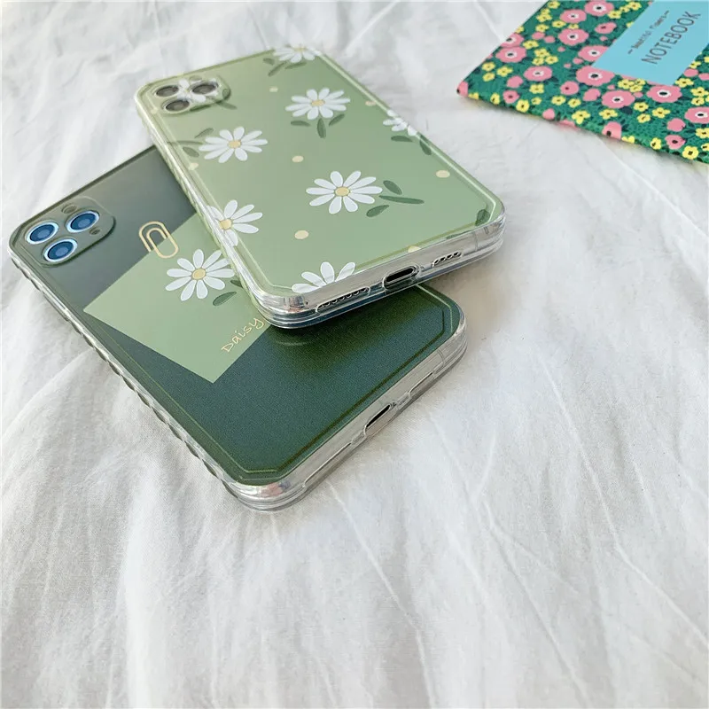 

Cute Daisy Flower Phone Cover For iPhone 11 Case 12 Pro Max 7 8 Plus X XR XS Max 12Mini SE2 3D Love Heart Side Soft Luxury Coque