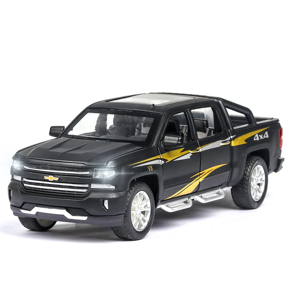 Модель литая автомобиля Шевроле Solander 1:32 модель из металлического сплава