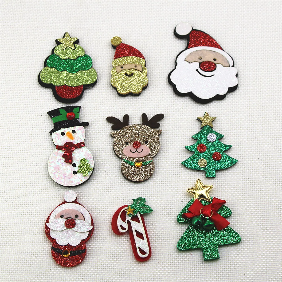 

50pcs Christmas Deer/Tree/Cone Candy/Snowman Non-woven Cloth Sequins patches Appliques for clothes Sewing Supplies diy craft