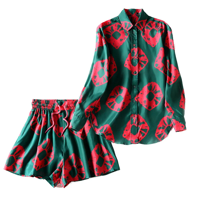 

2021 spring temperament commuter mulberry silk slim shirt silk green long sleeve meat pants suit printed shorts