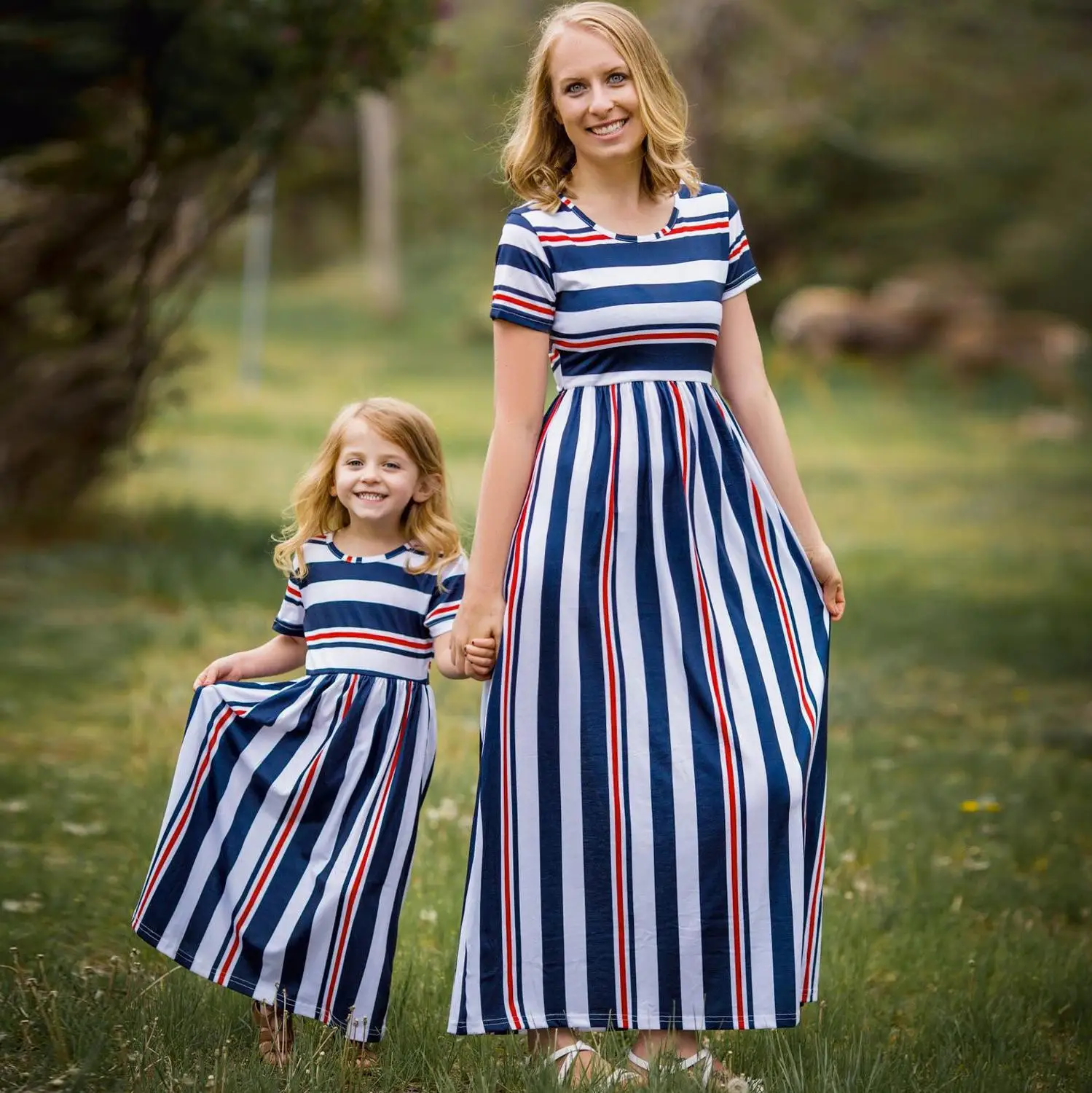 

Mother daughter dresses Family matching Clothes Women Kids Girl Printing Stripes Dress mommy and me clothes T shirt Dress