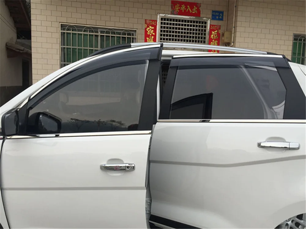 

Injection plastics Rain gear Rainy eyebrow Bright strip Awnings Shelters for Mitsubishi pajero V97