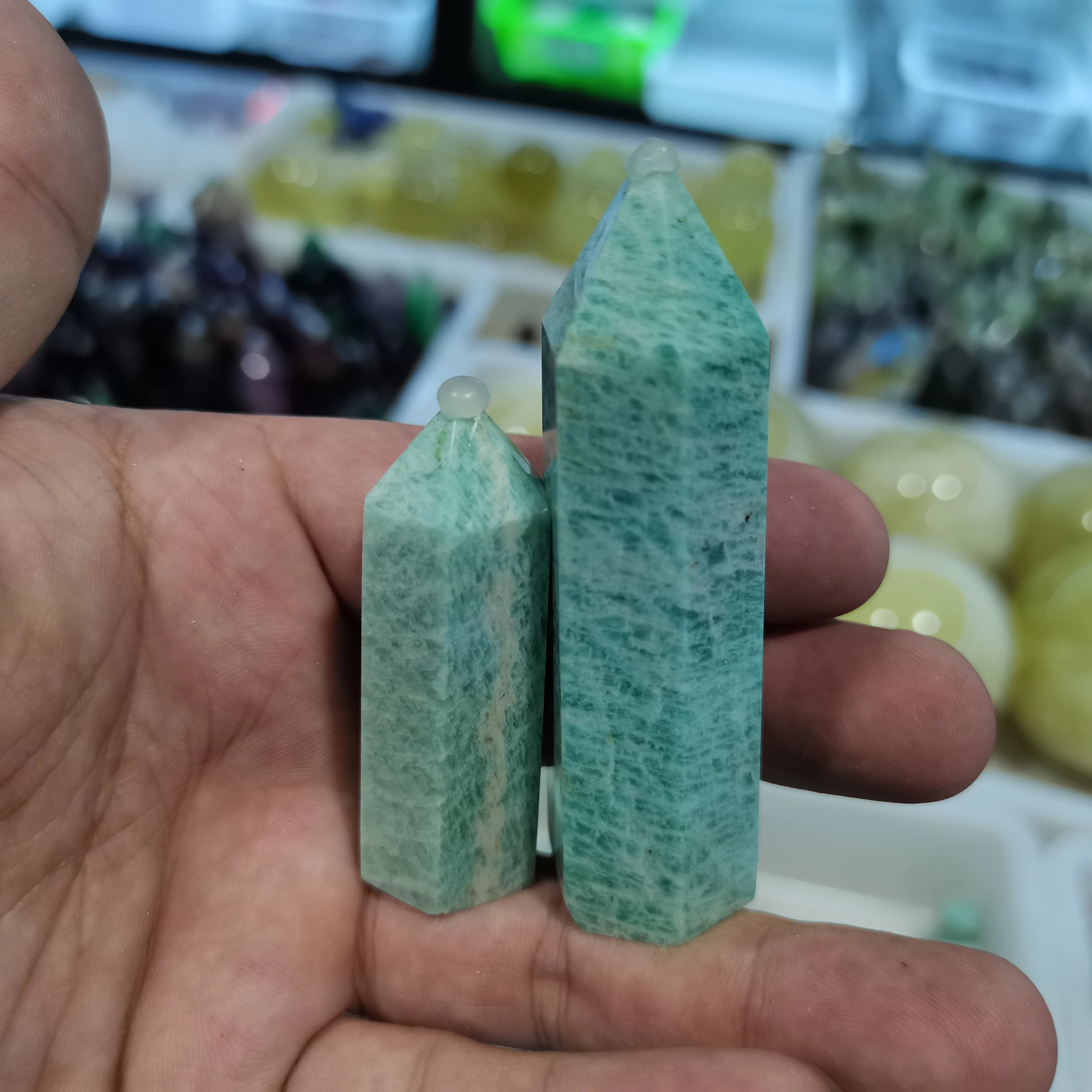 

1pc Natural Crystal Point Amazonite Stone Healing Obelisk Quartz Wand Green Ornament for Home Decor Reiki Energy Stone Pyramid
