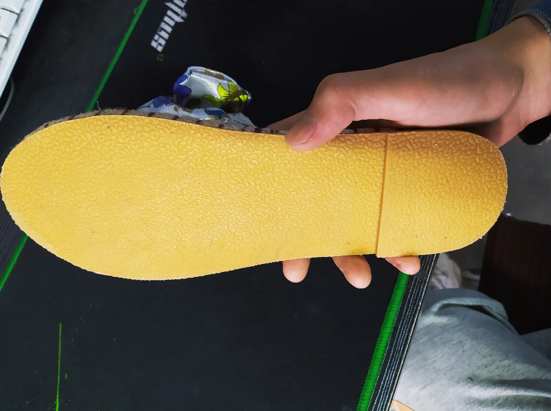 

Summer new women's slippers, ladies fashion outdoor sewing slippers, women's casual beach flat shoes large size