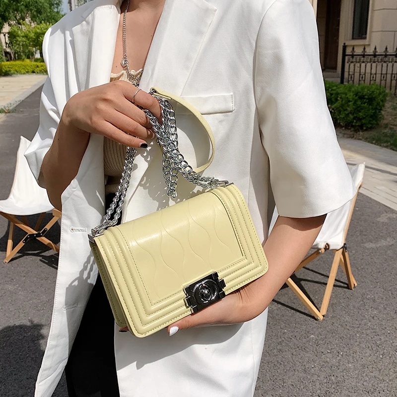 

2021 брендовая волнистая женская сумка на плечо, сумка через плечо с цепочкой, дизайнерская сумка с замком, маленькая квадратная сумка из иску...