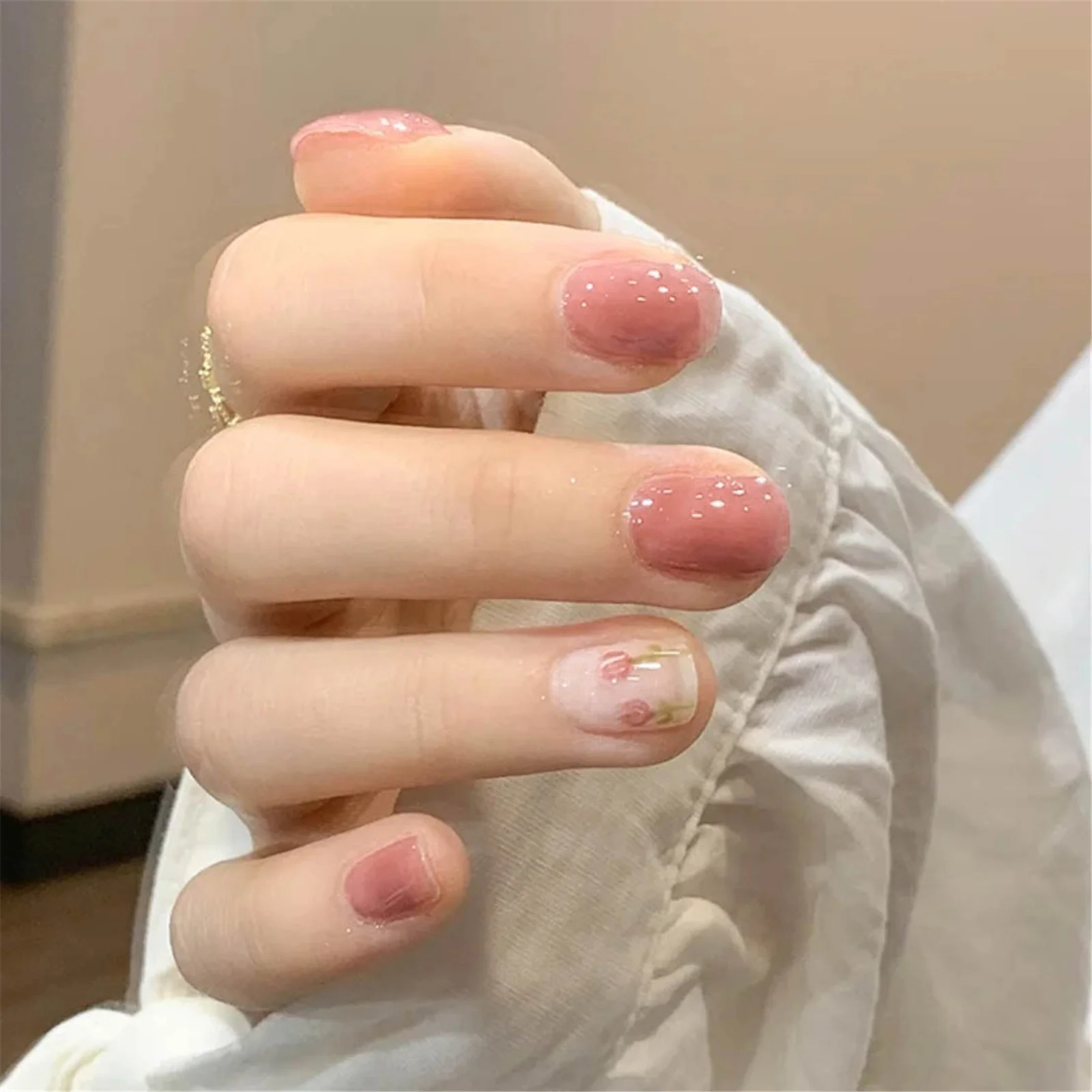 

24pcs Fake Nails With Designs Pink Flower Wear Short Style Fashion Manicure Patch False Nails Press On With Designs Save Time Dl