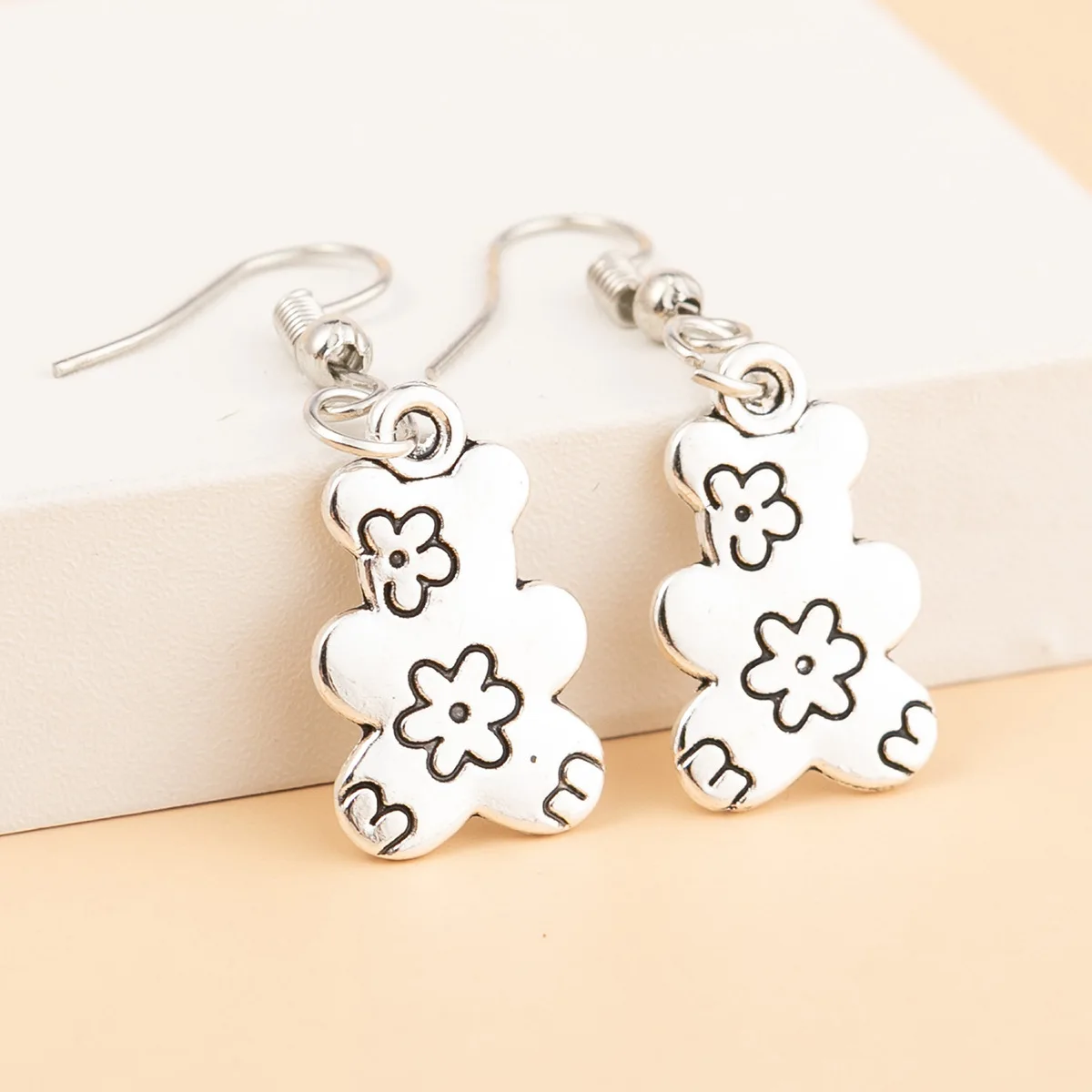 

New Hot Selling Fashion Bear Dangle Earrings for Women Girl DIY Cartoon Print Animal Bear Earrings Creative Drop Jewelry Gifts