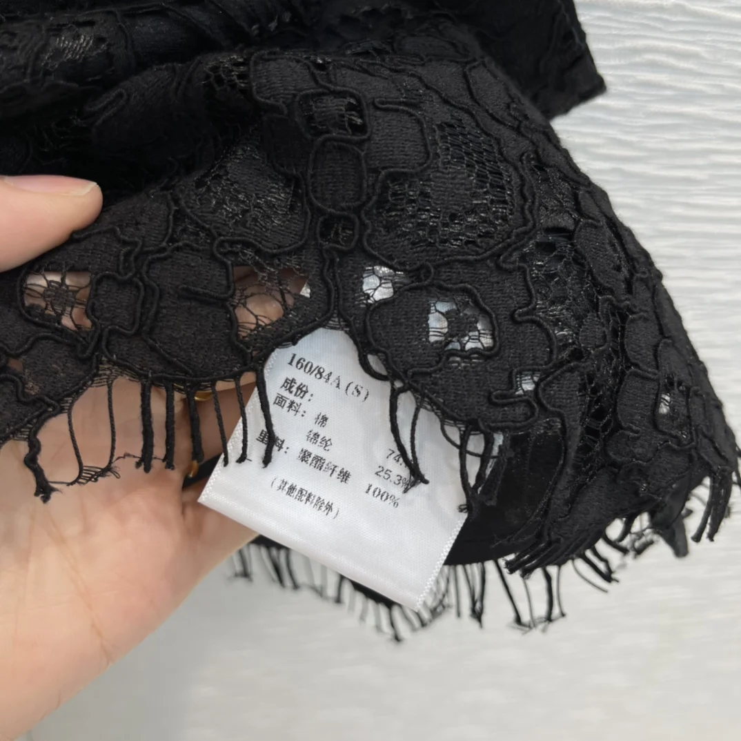 

Luxury Brand Lace Top for Women Summer Embroidery Floral Elegant Loose Lace Bat Blouse Top Quality Blended Casual Solid Bat Tops