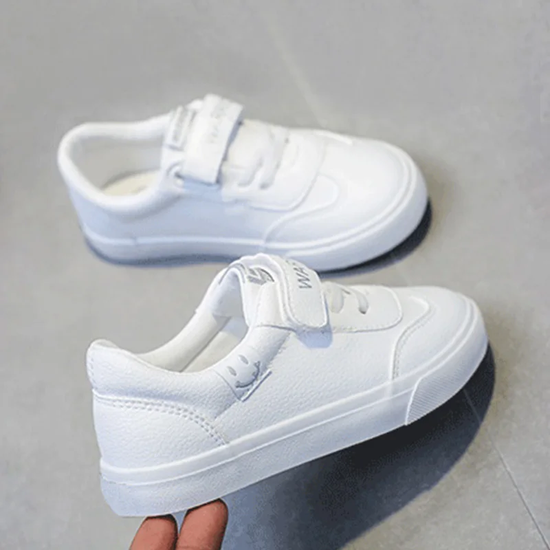 Кроссовки детские для мальчиков и девочек однотонные дышащие повседневные SP011 |