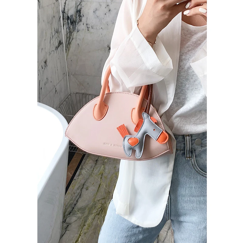 

2021 New Woman Shoulder Bag High Quality PU Chain Diagonal Small Bag Luxury Designer Handbag Underarm Bag 2021 Summer Female Bag