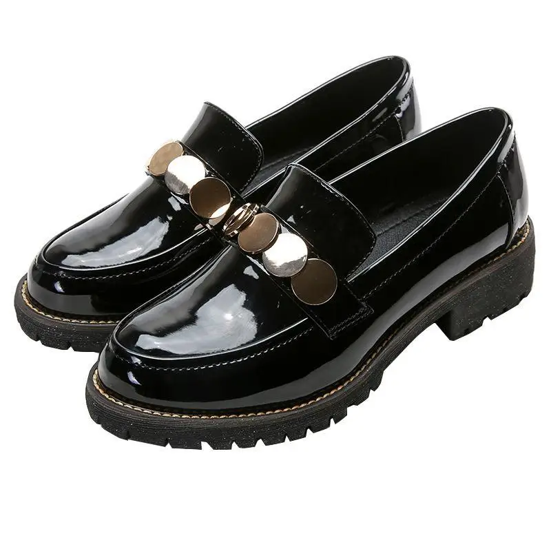 Модная женская кожаная обувь на плоской платформе Лоферы без шнуровки