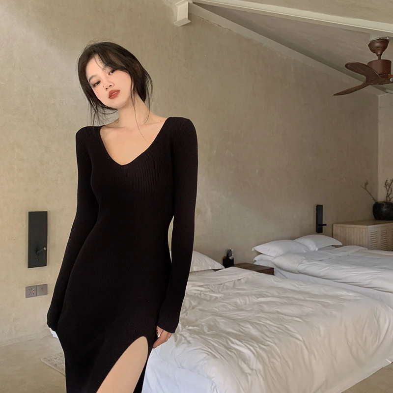 Женское трикотажное платье во французском стиле элегантное облегающее с V