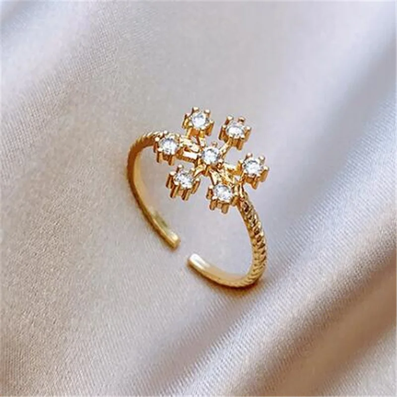 

Fashion Crystal Open Snowflake Rings Charming Gold Color Rings for Women Christmas Jewelry Accessories
