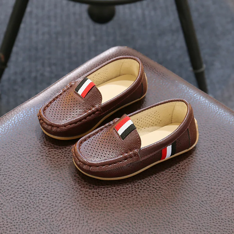 Новая детская обувь для мальчиков Лоферы Кроссовки Мягкая из искусственной кожи