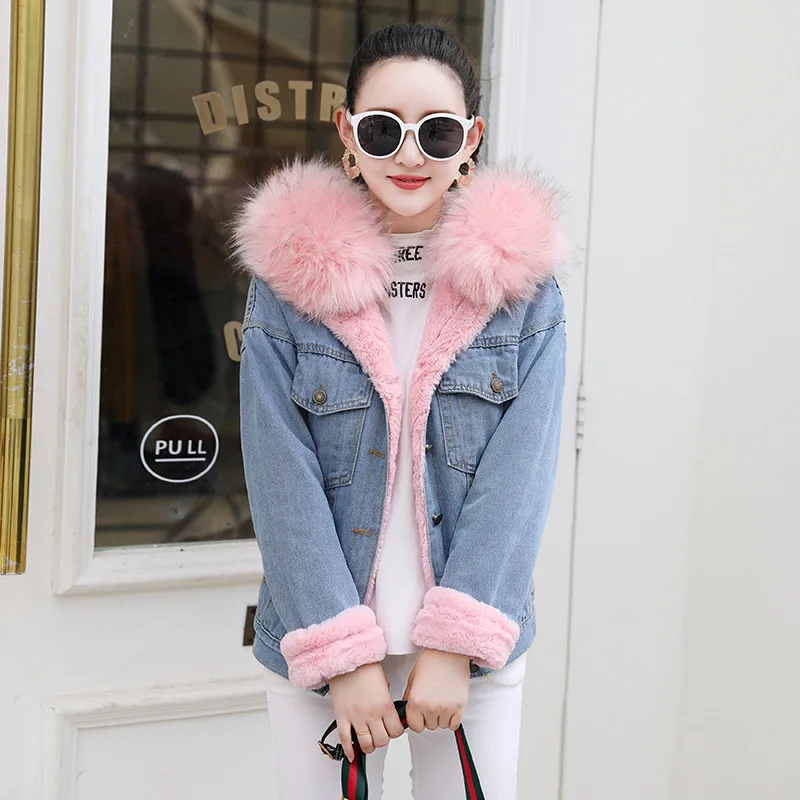 Женская джинсовая куртка однобортная свободная теплая зимняя короткая с