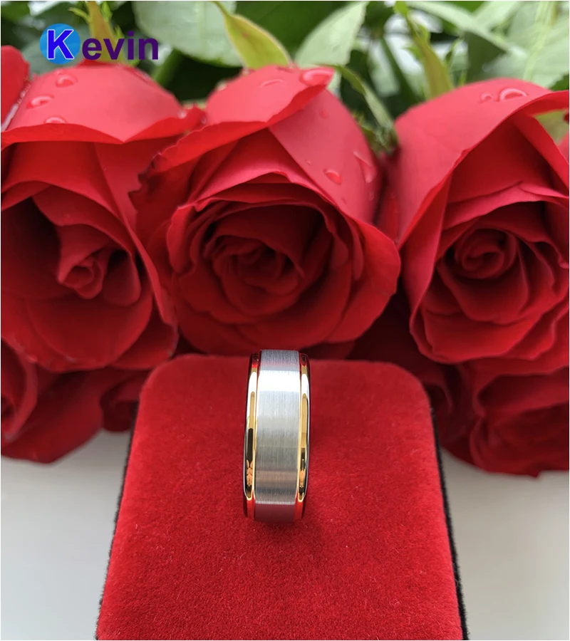 Обручальное кольцо черного и золотого цвета двухцветное вольфрамовое с