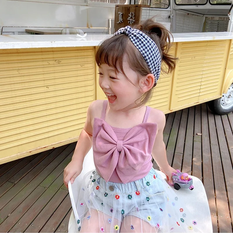 Одежда для маленьких девочек Летний жилет Топ на подтяжках без рукавов Милый