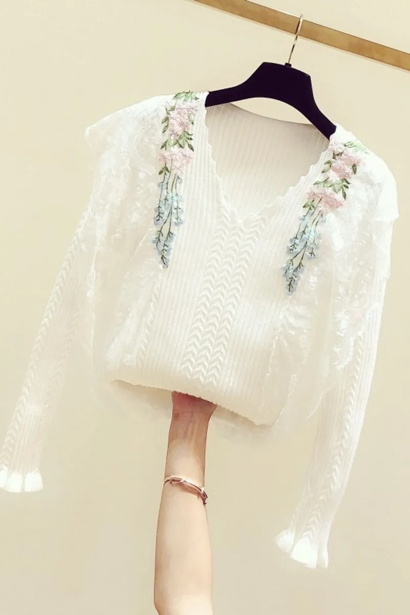 

2020 New Autumn Winter Women Pullovers Top Patchwork Lace Flwer Embroidery Long Sleeve Female Sweaters Knitting Shirt