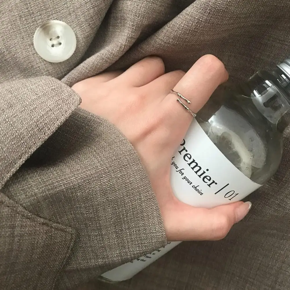 Кольцо неправильной геометрической формы регулируемое из бамбука | Украшения и