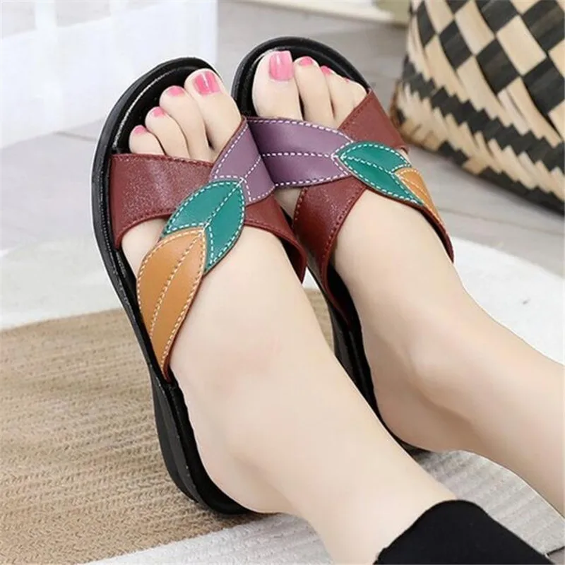 

2020 Summer Women Slippers Leather Leaves Casual Flat Open Toed Sandals Fashion Female Beach Slides Chanclas Mujer Size 36-40