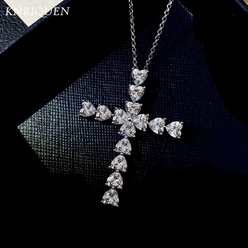 

Ожерелье из серебра 925 пробы с подвеской в форме сердца из высокоуглеродистого бриллианта с крестом из фианита 5A, хороший подарок