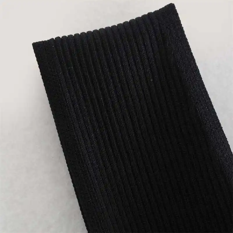 

TRAF Women 2021 Fashion Cross Shoulders Off-The-Shoulder Vest Knit Thin Section Solid Color Sleeveless Knit Top Streetwear