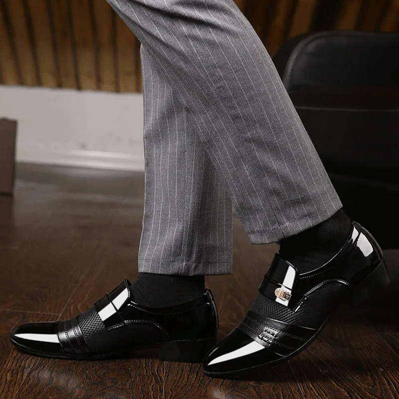 

Slip on Men Dress Shoes Men Oxfords Fashion Business Dress Men Shoes 2020 New Classic Leather Men'S Suits Shoes Man Shoes